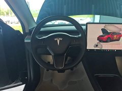 Tesla Model Y Rear-Wheel Drive - ფოტო 11