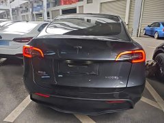 Tesla Model Y Long Range All-Wheel Drive - ფოტო 6