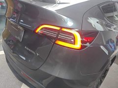 Tesla Model Y Long Range All-Wheel Drive - ფოტო 8