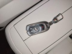 Buick GL8 Land Executive Cabin 652T Luxury - ფოტო 17