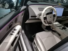 Li Auto i6 Four-Wheel Drive Standard Edition - ფოტო 16