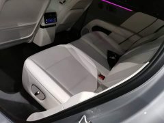 Li Auto i6 Four-Wheel Drive Standard Edition - ფოტო 17