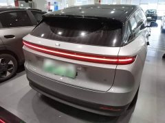 Li Auto i6 Four-Wheel Drive Standard Edition - ფოტო 6