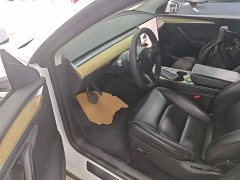 Tesla Model Y Standard Range RWD - ფოტო 16