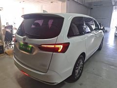 Buick GL8 Land Business Class Smart Edition - ფოტო 7