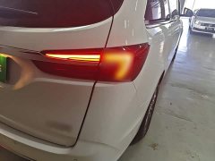 Buick GL8 Land Business Class Smart Edition - ფოტო 8