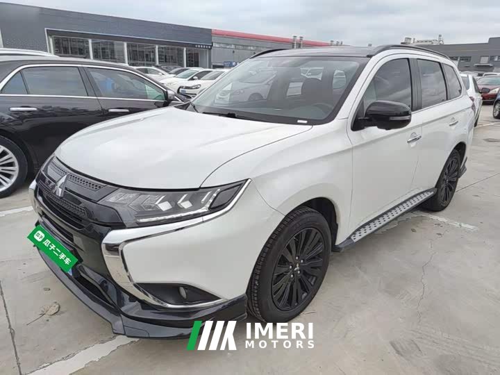Mitsubishi Outlander 2021 2.4L AWD Radiance Edition 5-Seater - ავტომობილი ჩინეთიდან