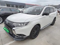 Mitsubishi Outlander 2021 2.4L AWD Radiance Edition 5-Seater - ფოტო 2