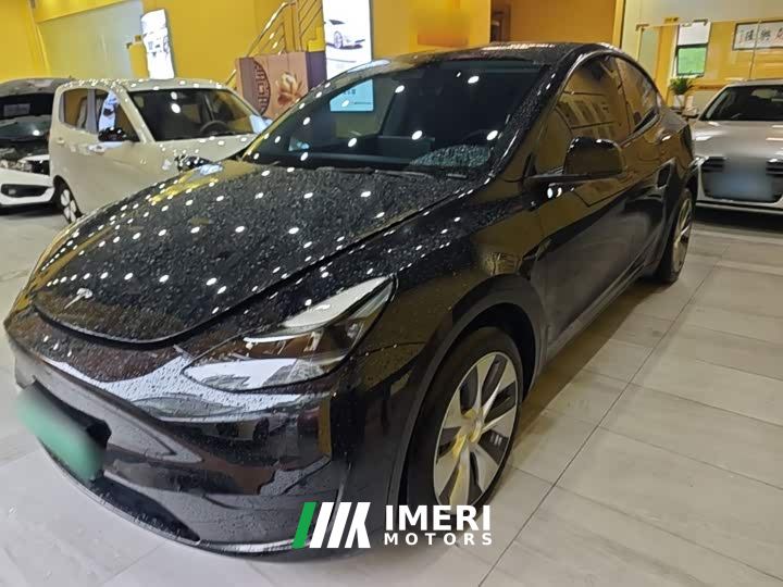 Tesla Model Y Facelift Rear-Wheel Drive