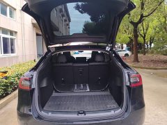 Tesla Model Y Rear-Wheel Drive - ფოტო 19