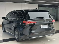 Toyota Sienna 2.5L Hybrid AWD Premium - ფოტო 11
