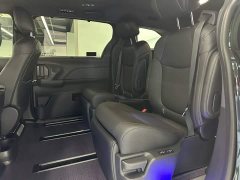 Toyota Sienna 2.5L Hybrid AWD Premium - ფოტო 19