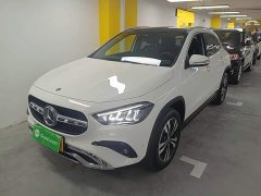 Mercedes-Benz GLA 200 - ფოტო 1