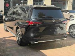 Toyota Gravia 2.5L Hybrid Prestige Plus AWD - ფოტო 10