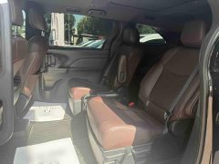 Toyota Gravia 2.5L Hybrid Prestige Plus AWD - ფოტო 18