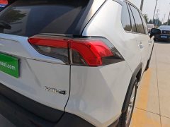Toyota RAV4 2.0L CVT FWD Urban Edition - ფოტო 8