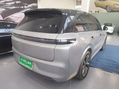 Li Auto L8 Pro - ფოტო 7
