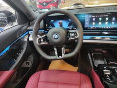BMW i5 eDrive 40L M Sport Package - ფოტო 11