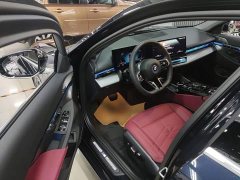 BMW i5 eDrive 40L M Sport Package - ფოტო 16