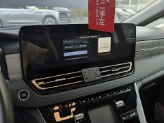 FAW Red Flag HQ9 PHEV 2.0T AWD Business Edition - photo 13
