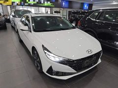Hyundai Elantra 1.5L CVT Luxury - ფოტო 4
