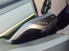 Tesla Model Y Rear-Wheel Drive - ფოტო 14