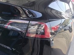 Tesla Model Y Rear-Wheel Drive - ფოტო 8
