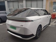 XPeng X9 Pure Electric 702 AWD High Performance Max - ფოტო 7