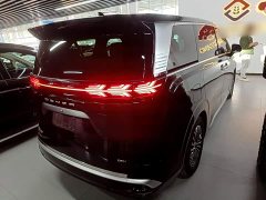 Denza BYD Denza D9 DM-i 1050 Premium - ფოტო 7