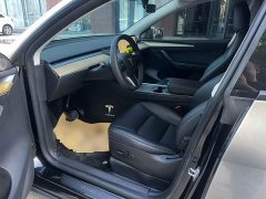 Tesla Model Y Rear-Wheel Drive - ფოტო 16