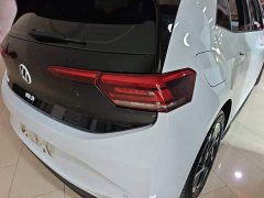 Volkswagen ID.3 Outstanding Edition - ფოტო 8