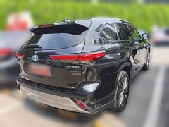 Toyota Highlander 2022 Hybrid 2.5L AWD Premium 7-Seater - ფოტო 10