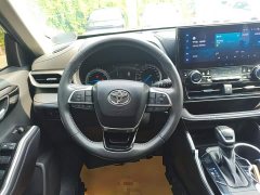 Toyota Highlander 2022 Hybrid 2.5L AWD Premium 7-Seater - ფოტო 15