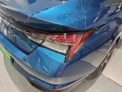 Hyundai Elantra 1.5L CVT Luxury - ფოტო 8