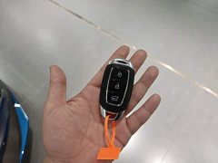Hyundai Elantra 1.5L CVT Luxury - ფოტო 9