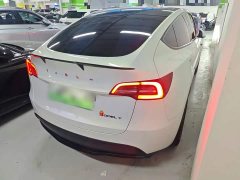 Tesla Model Y Rear-Wheel Drive - ფოტო 5