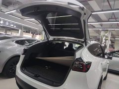Tesla Model Y Long Range All-Wheel Drive - ფოტო 19