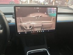 Tesla Model Y Rear-Wheel Drive - ფოტო 13