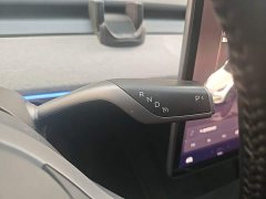 Tesla Model Y Rear-Wheel Drive - ფოტო 14