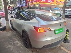 Tesla Model Y Rear-Wheel Drive - ფოტო 5