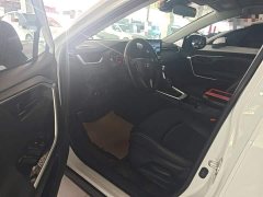 Toyota RAV4 2.0L CVT FWD Urban Edition - ფოტო 16