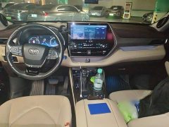 Toyota Highlander Hybrid 2.5L AWD Premium 7-Seater - ფოტო 13