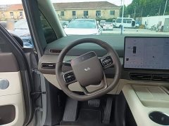 Li Auto Li Xiang MEGA Ultra - ფოტო 11