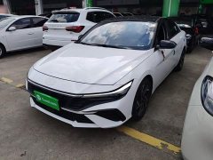 Hyundai Elantra 2023 1.5L CVT Luxury - ფოტო 2