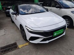 Hyundai Elantra 2023 1.5L CVT Luxury - ფოტო 4
