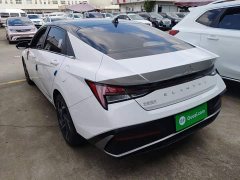 Hyundai Elantra 2023 1.5L CVT Luxury - ფოტო 5