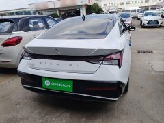 Hyundai Elantra 2023 1.5L CVT Luxury - ფოტო 6
