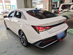 Hyundai Elantra 1.5L CVT GLX Elite - ფოტო 5