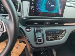 Honda Odyssey 2.0L e:HEV Luxury - ფოტო 14