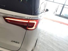 Buick GL8 ES Luxe Comfort - ფოტო 8